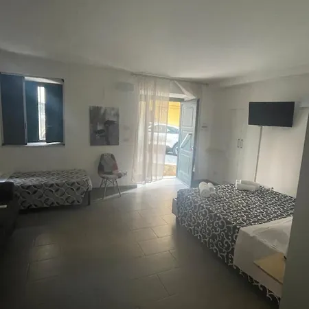 Casa de hóspedes Sei Ottavi Gioiosa Marea